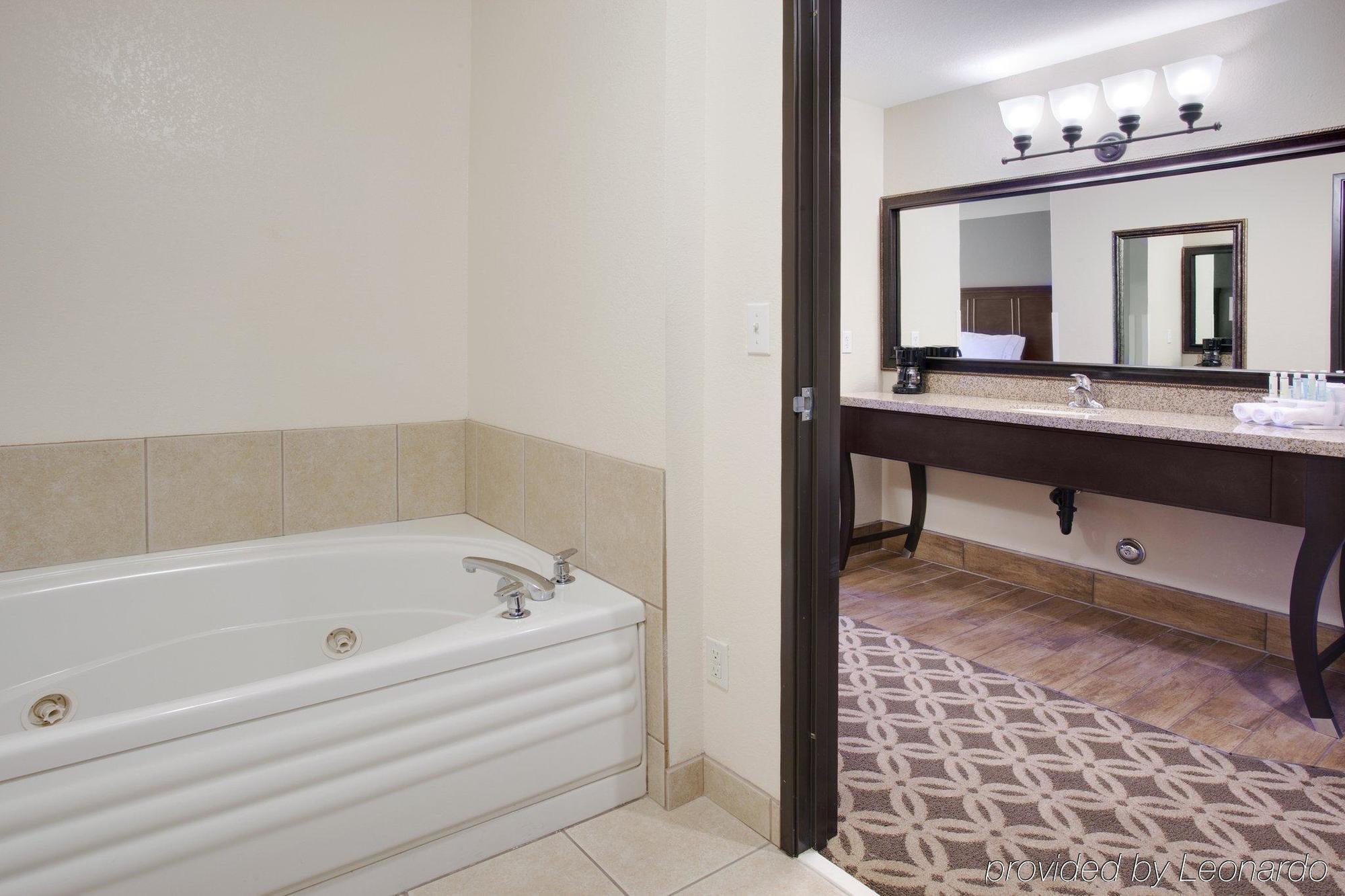 Holiday Inn Express Show Low By Ihg Dış mekan fotoğraf